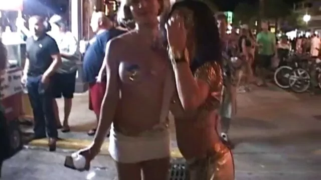 La parodie fantastique maman et moi sex transforme Teal en docteur