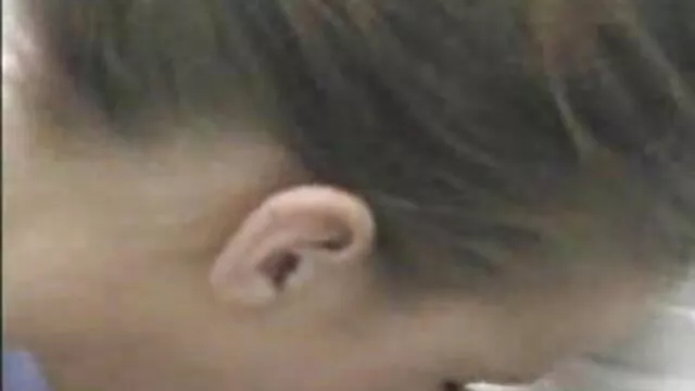 Slut Teen avec un gode maman montre son sexe MASSIF