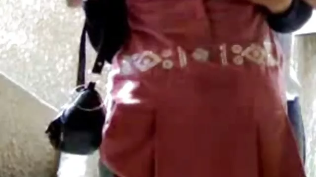 Jolie ébène suce et baise sex femme avec son fils