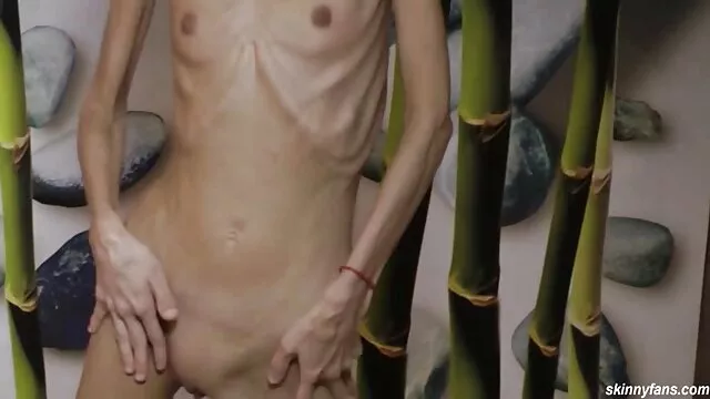 Goth sex entre maman MILF péter