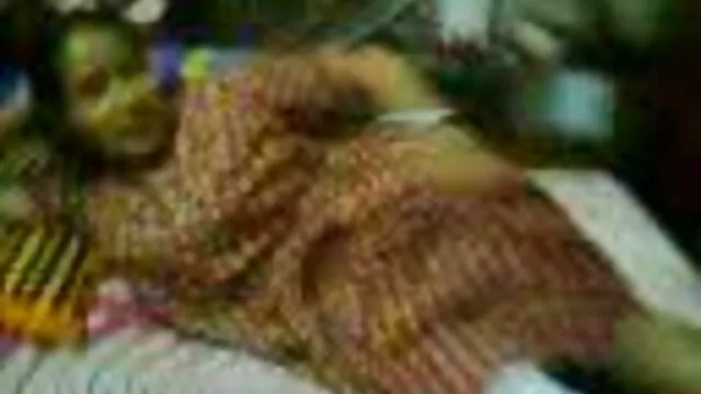 JuliaPink: enculée porno mer et fils et seins serrés