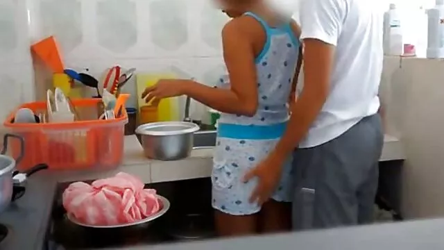 Se sex mere fils video masturber