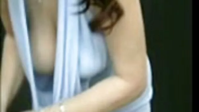 L'écolière Shyla Jennings séduit la principale lesbienne video sexe mere et fils francais India Su