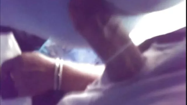 Des lesbiennes coquines video sexe mere de famille essaient l'anulingus anal
