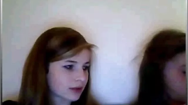 Blonde lourde chevauche anal mama la bite