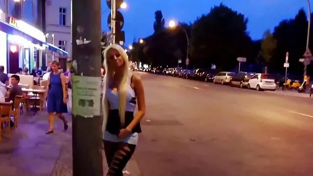 ALL ANAL ATM sexse mama fuck fest avec Khloe et Natalie
