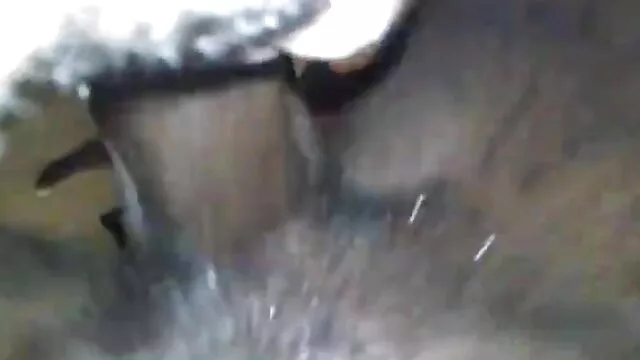 Squirter salope fait plaisir à maman sex avec fils son trou serré